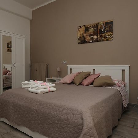 Pietro'S House Apartment Rome Bagian luar foto