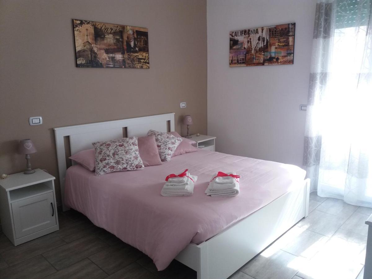 Pietro'S House Apartment Rome Bagian luar foto