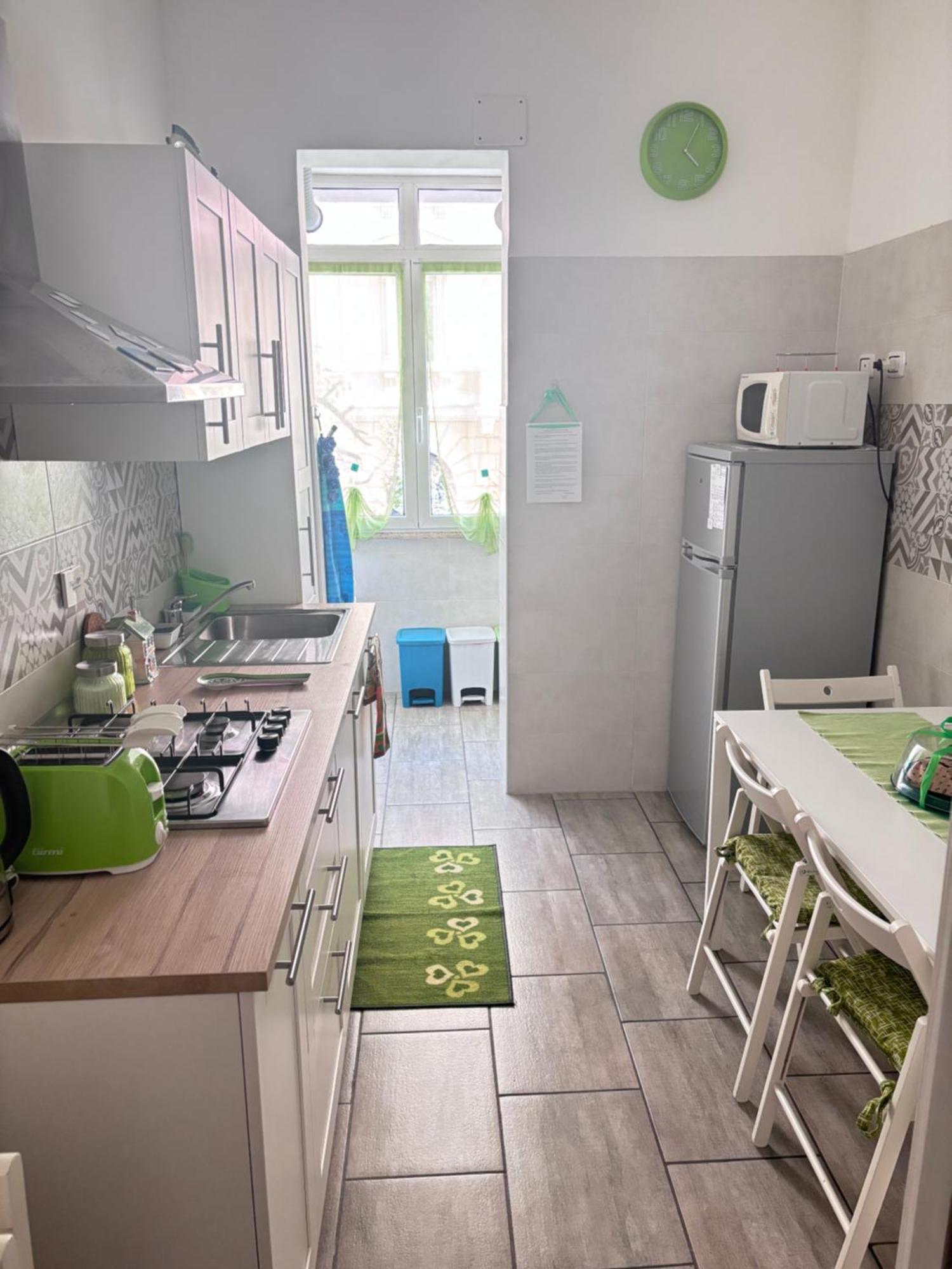 Pietro'S House Apartment Rome Bagian luar foto