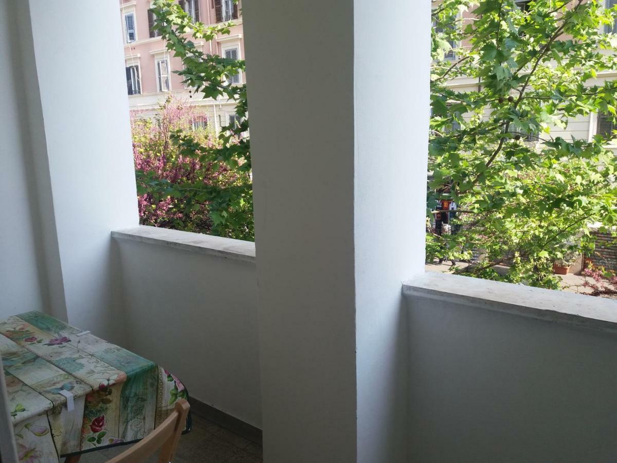 Pietro'S House Apartment Rome Bagian luar foto